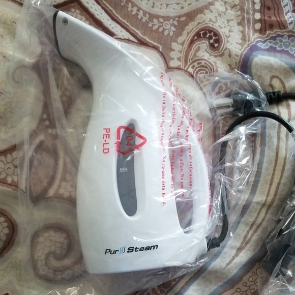 NWT PurSteam Portable Steamer/Lint +Fabric Brushes - Picture 7 of 7